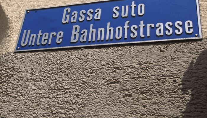 Retoromancio, lingua e letteratura