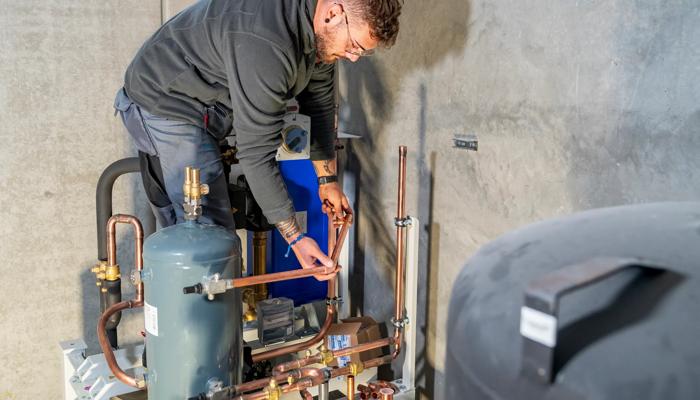 Addetto/a installatore/trice di sistemi di refrigerazione CFP